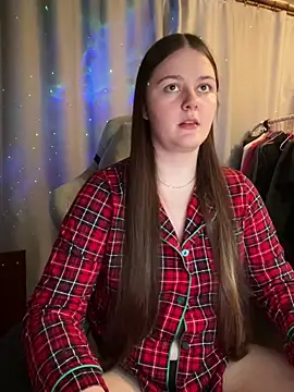 Snapshot of Cuty_Kitty chatting on December 15, 2025, 9:09 pm Cuty Kitty online show from December 15, 2025, 9:09 pm