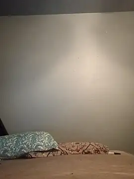 Snapshot of Crossedsissy chatting on February 1, 2026, 9:24 pm Crossedsissy online show from February 1, 2026, 9:24 pm