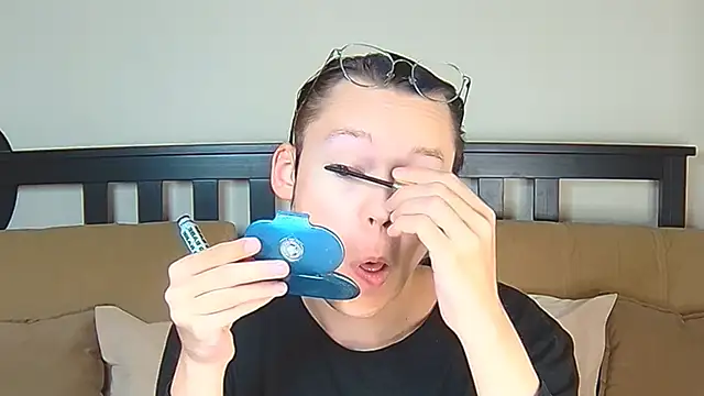 Snapshot of Derek_Carter chatting on November 17, 2025, 11:25 am Derek Carter online show from November 17, 2025, 11:25 am