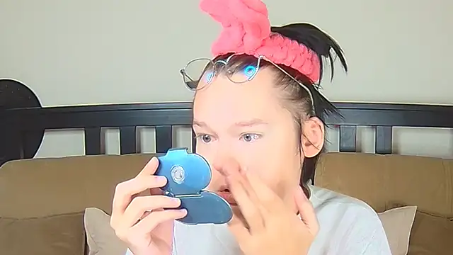 Snapshot of Derek_Carter chatting on December 5, 2025, 2:15 pm Derek Carter online show from December 5, 2025, 2:15 pm