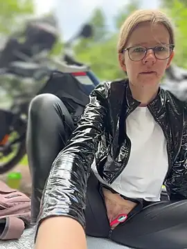 Snapshot of Bikergirl_97 chatting on June 10, 2026, 10:38 am Bikergirl 97 online show from June 10, 2026, 10:38 am