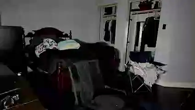 ladi3sfirst online show from October 27, 2025, 2:01 am