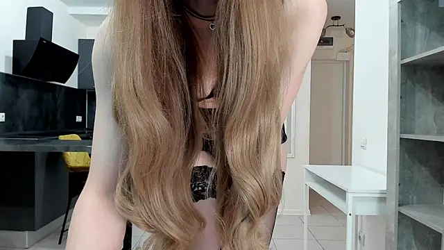 Snapshot of Kitty_Player chatting on June 15, 2026, 10:04 am Kitty Player online show from June 15, 2026, 10:04 am