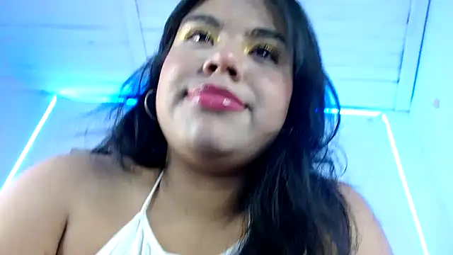 Snapshot of samantha-pettie chatting on May 13, 2026, 12:06 am samantha-pettie online show from May 13, 2026, 12:06 am