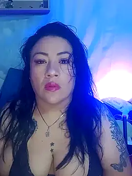 Snapshot of Clunita chatting on December 1, 2025, 9:54 am Clunita online show from December 1, 2025, 9:54 am