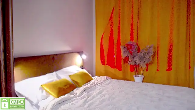 elza rose online show from November 20, 2025, 3:29 am