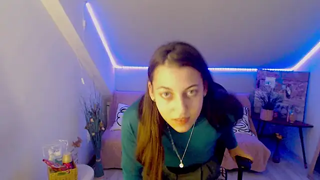 BonniePearson online show from October 17, 2025, 10:11 pm