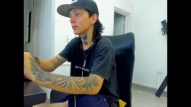 StraightBoy Nick online show from April 22, 2026, 8:04 pm