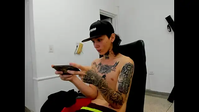 StraightBoy Nick online show from April 20, 2026, 9:27 pm