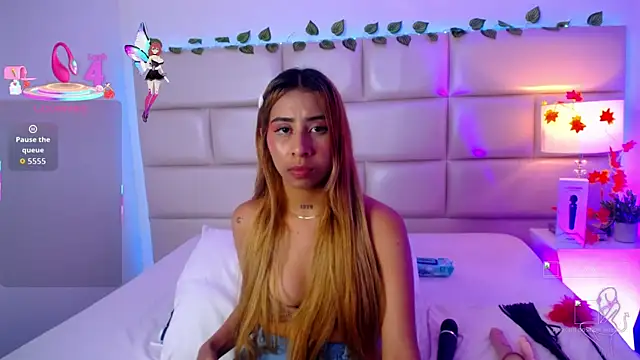 laila stilwiills online show from November 6, 2025, 8:18 am