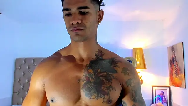 antonio  444 online show from April 21, 2026, 7:04 am