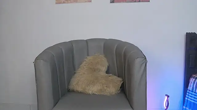 CoralieBronson online show from February 21, 2026, 9:28 pm