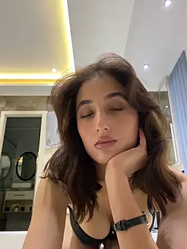 Snapshot of AriaXFlirt chatting on November 4, 2025, 9:13 am AriaXFlirt online show from November 4, 2025, 9:13 am