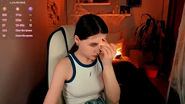 Snapshot of Kimmie_shine chatting on November 1, 2025, 8:52 am Kimmie shine online show from November 1, 2025, 8:52 am