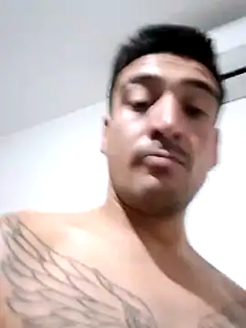 bigandstrong2217 online show from October 25, 2025, 4:22 am