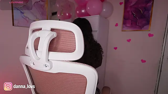 Dannaa Lovs online show from February 16, 2026, 2:05 pm