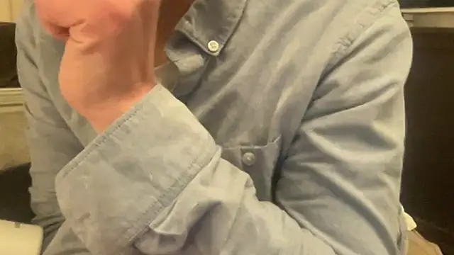 EverettTim24107 online show from February 5, 2026, 5:25 am