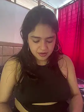 EmilyNoir1 online show from June 3, 2026, 7:51 pm