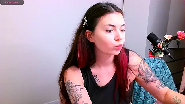 peachyness online show from December 4, 2025, 6:18 pm