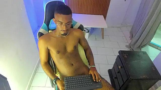 Darwin mayo online show from April 18, 2026, 7:07 pm