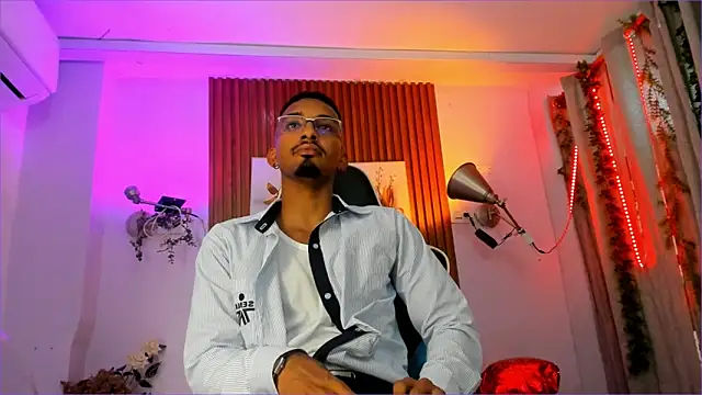 Snapshot of Darwin_mayo chatting on September 15, 2025, 5:24 pm Darwin mayo online show from September 15, 2025, 5:24 pm