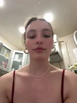 ZariaFlame online show from April 22, 2026, 10:16 pm