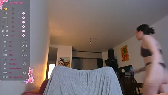 MilkyDana online show from October 21, 2025, 10:03 am