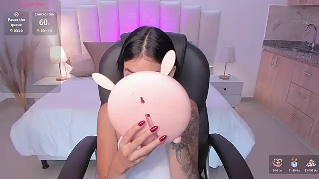 Snapshot of miranda_crawfor chatting on November 26, 2025, 12:16 pm miranda crawfor online show from November 26, 2025, 12:16 pm