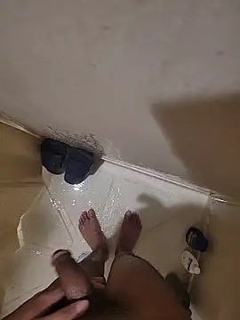 Snapshot of catluvr999 chatting on February 6, 2026, 2:51 am catluvr999 online show from February 6, 2026, 2:51 am