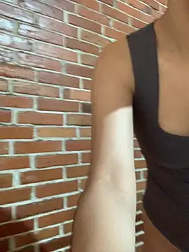 ashleyy20 online show from July 14, 2026, 2:23 pm