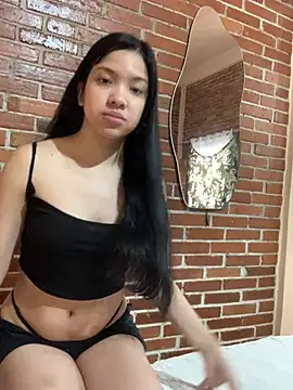 ashleyy20 online show from July 24, 2026, 2:02 pm