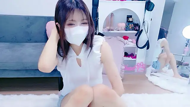 -Nyanko-chan- online show from June 3, 2026, 9:08 pm