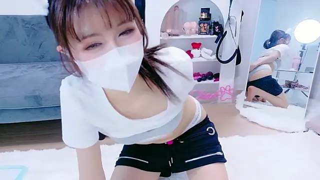 -Nyanko-chan- online show from June 2, 2026, 11:21 am