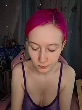 Fuzzy Unicorn online show from April 22, 2026, 10:11 am