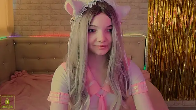 AnimeAlica18 online show from April 19, 2026, 2:45 am