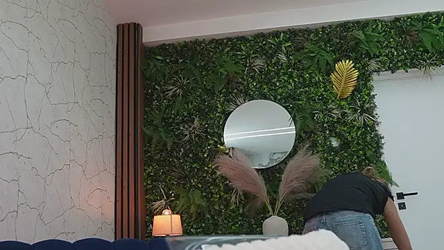 angel wow  online show from March 5, 2026, 5:26 am