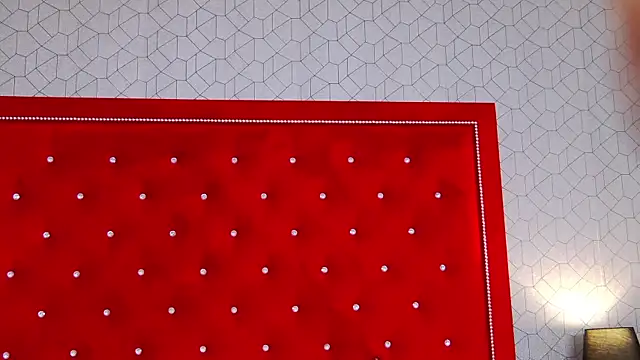 Snapshot of Ellsa_Jean_ chatting on October 28, 2025, 3:18 am Ellsa Jean online show from October 28, 2025, 3:18 am