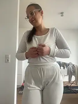 Snapshot of eli5566 chatting on March 2, 2026, 10:55 am eli5566 online show from March 2, 2026, 10:55 am