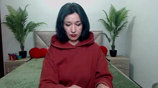 Snapshot of CameronEnns chatting on December 5, 2025, 7:34 pm CameronEnns online show from December 5, 2025, 7:34 pm