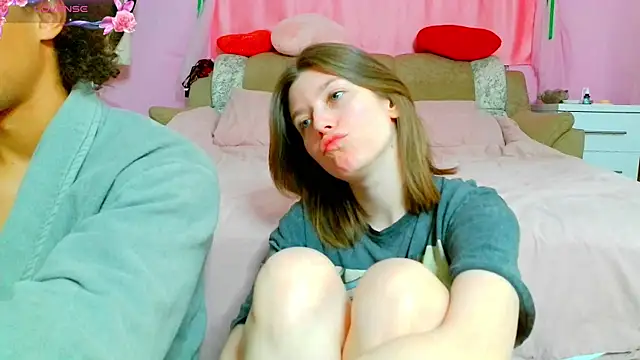 Marinaxmonroe online show from May 28, 2026, 1:50 pm