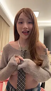 Snapshot of Miya-222 chatting on August 2, 2026, 8:23 am Miya-222 online show from August 2, 2026, 8:23 am
