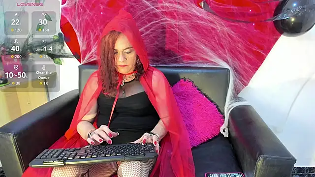 Snapshot of Mishell_Bons chatting on October 27, 2025, 6:20 pm Mishell Bons online show from October 27, 2025, 6:20 pm