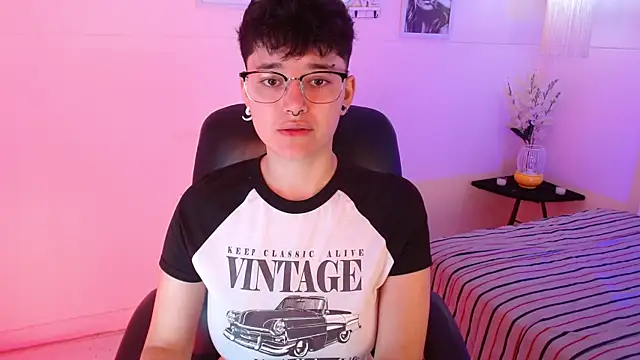 jeroharper online show from September 26, 2025, 3:08 pm