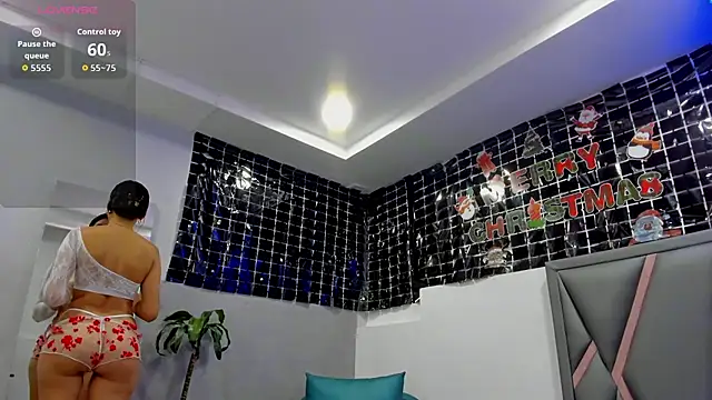 klariz09 online show from December 4, 2025, 8:41 pm