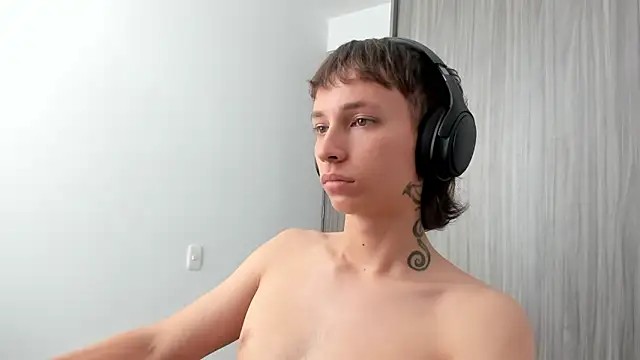 spacehumanz online show from February 27, 2026, 8:41 pm