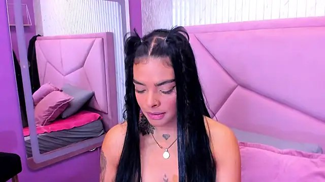 Snapshot of EmmaEbony_ chatting on November 16, 2025, 10:31 am EmmaEbony online show from November 16, 2025, 10:31 am