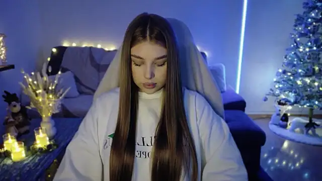 Snapshot of Emma_candyyy chatting on November 25, 2025, 10:48 am Emma candyyy online show from November 25, 2025, 10:48 am