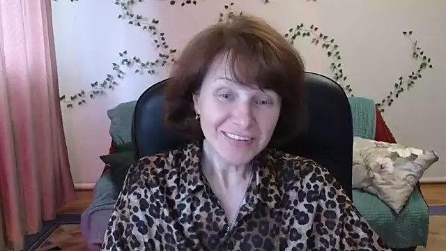 Lia Tito online show from April 11, 2026, 7:38 am