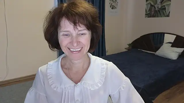 Lia Tito online show from November 8, 2025, 6:06 am