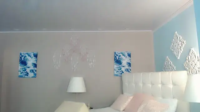 maddissonivanova online show from February 3, 2026, 6:57 pm